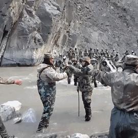 微信怎么查看历史聊天记录？手把手教你轻松搞定！