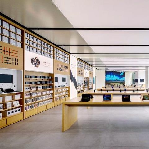 汽车品牌线下展示的魅力与挑战