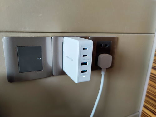 电脑桌面监控系统窗品牌，安全与效率的双刃剑