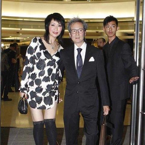 揭秘！如何巧妙查询老公的微信聊天记录，让你心中有数