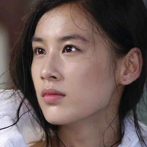 依依品牌化妆品，缔造美丽，传递自信