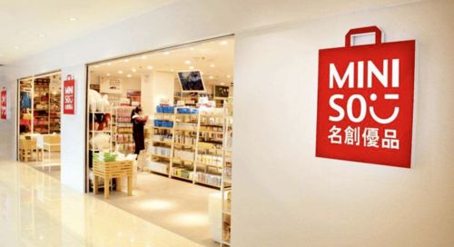 多品牌化妆品加盟店的机遇与挑战