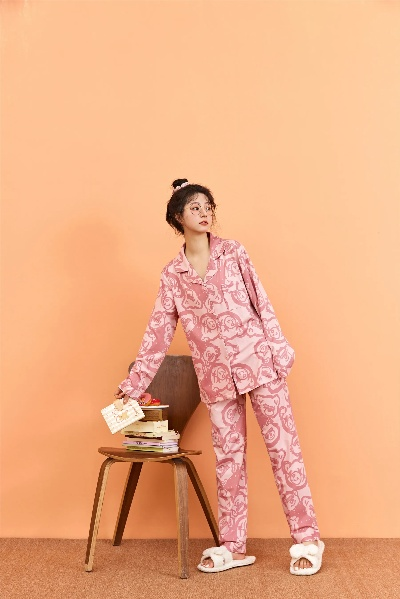 打造品牌家居服批发的黄金策略