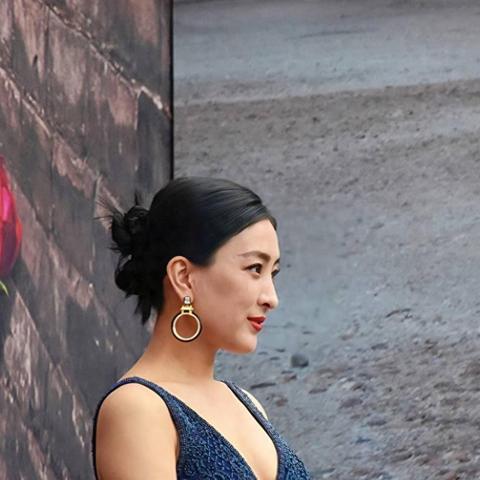 女性臀部与汽车品牌—探索汽车设计中的性别象征
