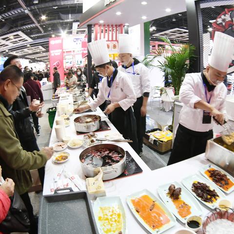 中国餐饮品牌收入的崛起与挑战