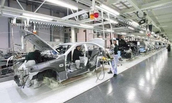 德国汽车工业的骄傲，探索宝马、奔驰与奥迪的传奇之路